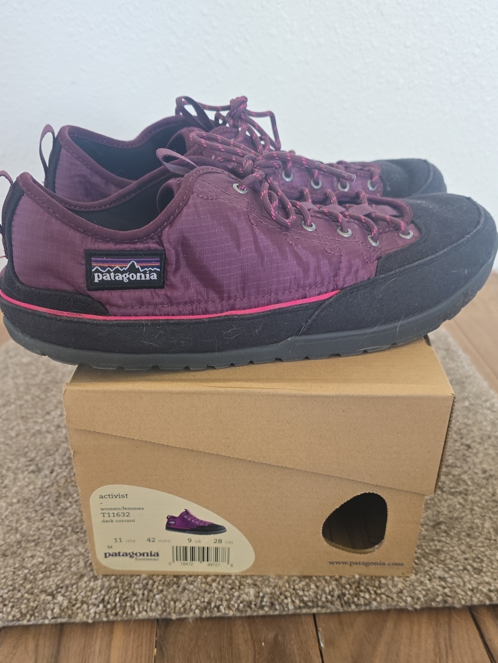 Patagonia Women’s Sneakers in Plum with Black Toe